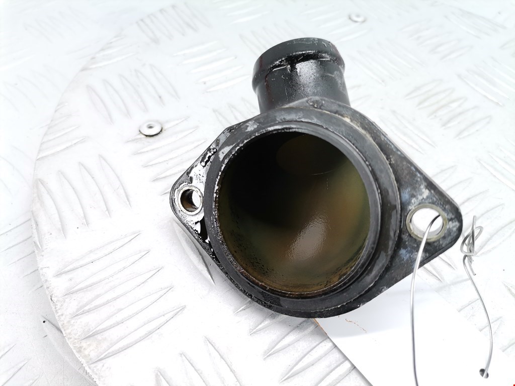 Корпус термостата VOLKSWAGEN Passat B5 1997-2005