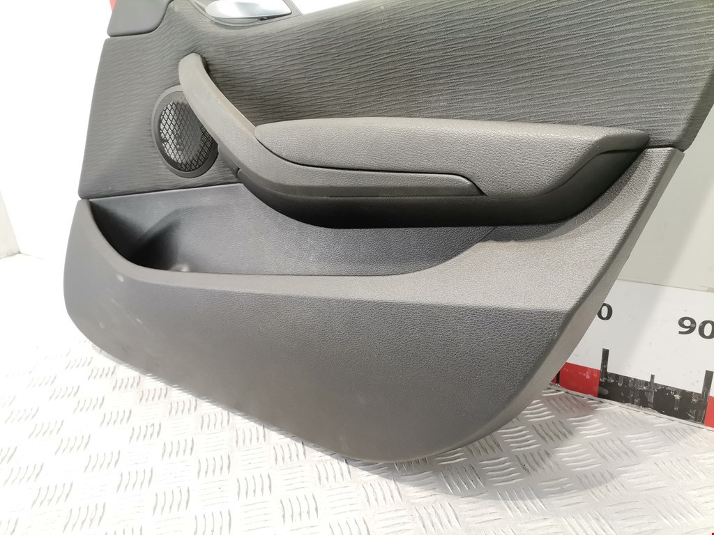 Обшивка двери передняя правая BMW X1 E84 2009-2015