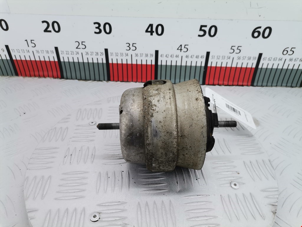 Подушка (опора) крепления двигателя Audi A4 B6 (2000-2006)