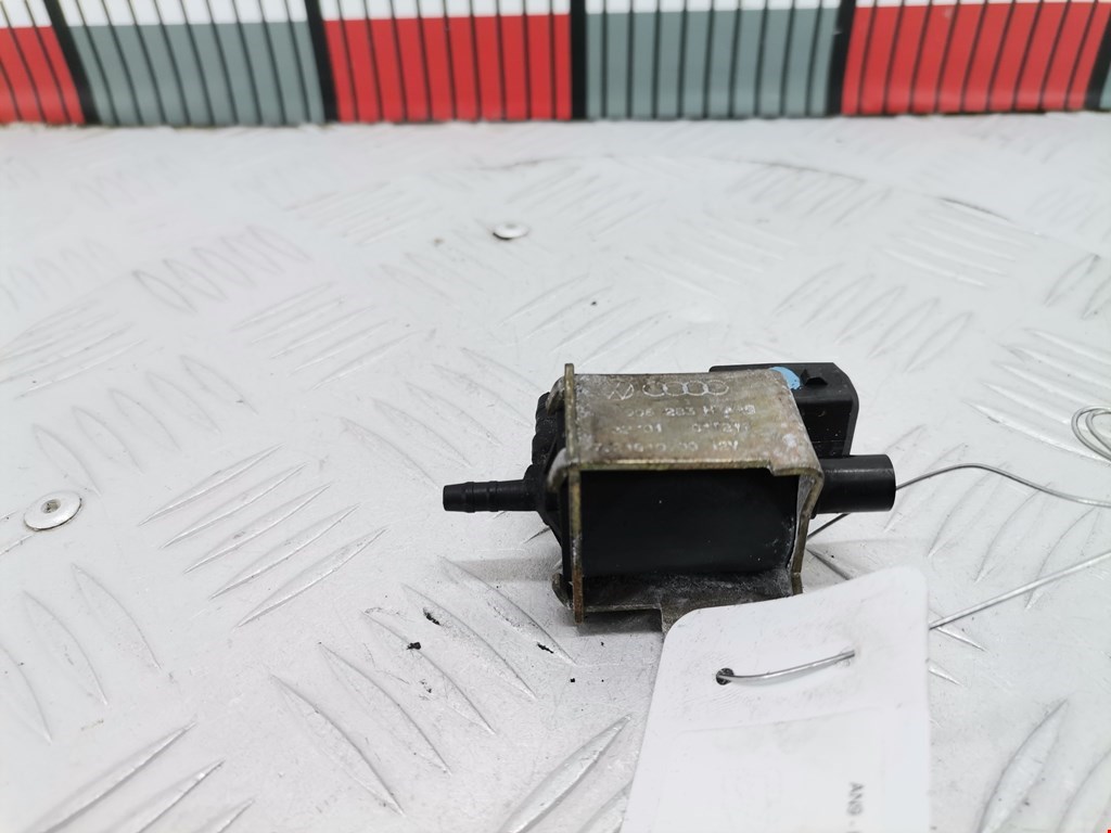 Клапан воздушного фильтра Audi A4 B6 (2000-2006)