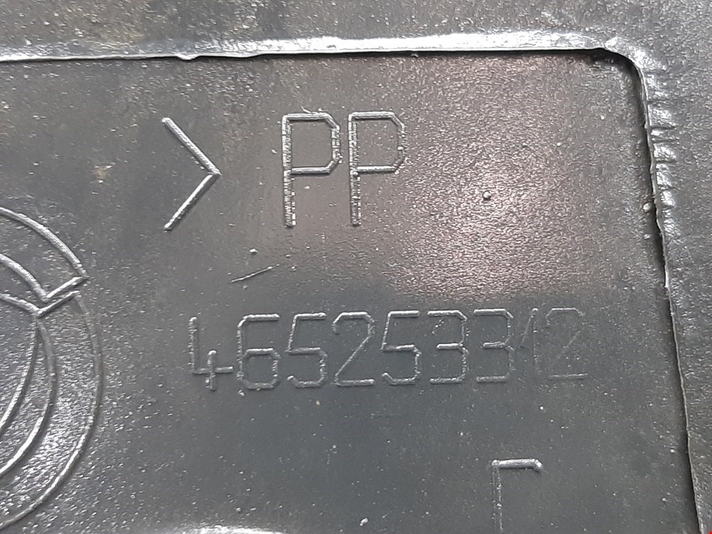 Локер (подкрылок) передний правый FIAT Punto II (188) 1999-2007