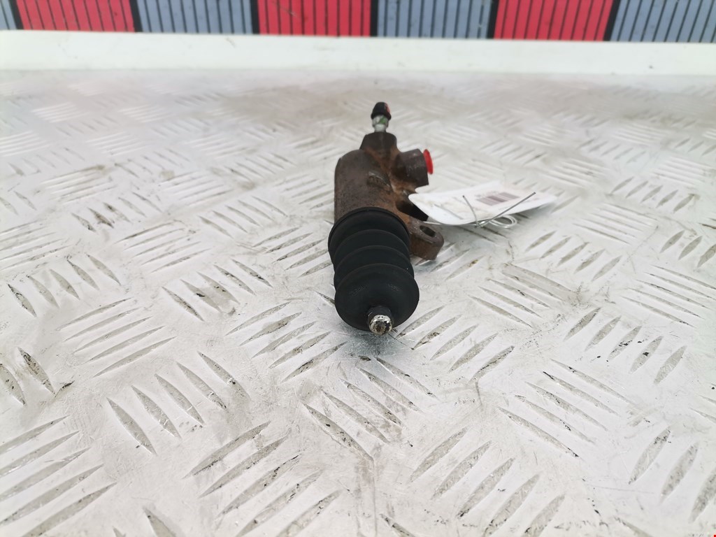 Цилиндр сцепления рабочий TOYOTA Corolla Verso E121 AR10 2001-2009