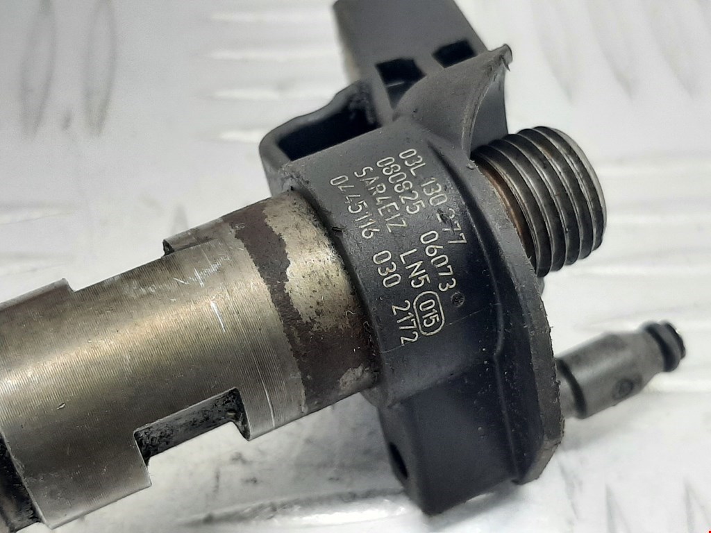 Форсунка дизельная электрическая VOLKSWAGEN Passat B6 2005-2011