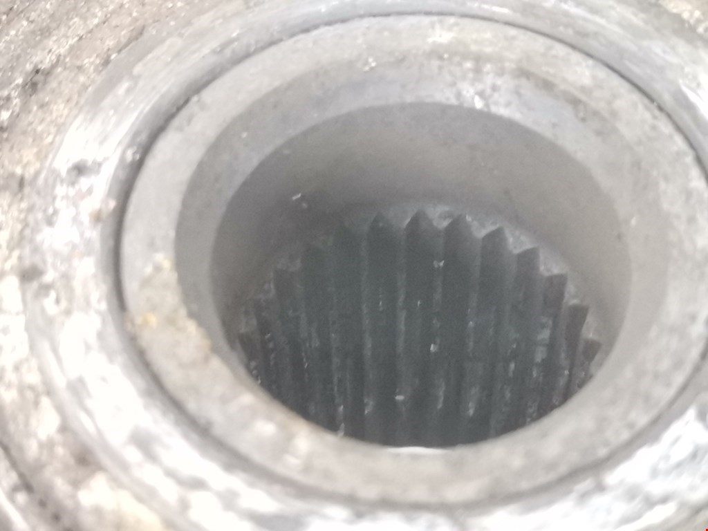 Ступица передняя правая CHRYSLER Voyager III GS 1995-2000