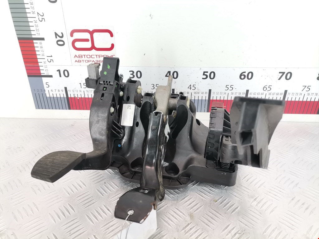 Блок педалей (педальный узел) OPEL Corsa D 2006-2014