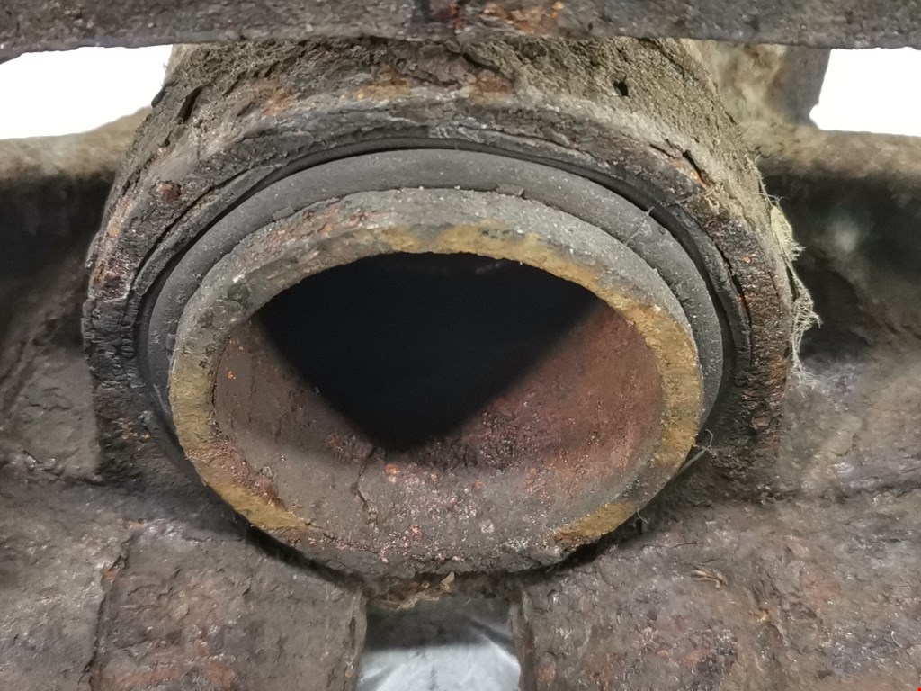 Суппорт передний правый RENAULT Megane II 2002-2009