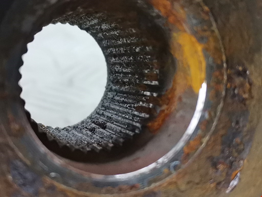 Ступица передняя левая FORD Focus II 2005-2011