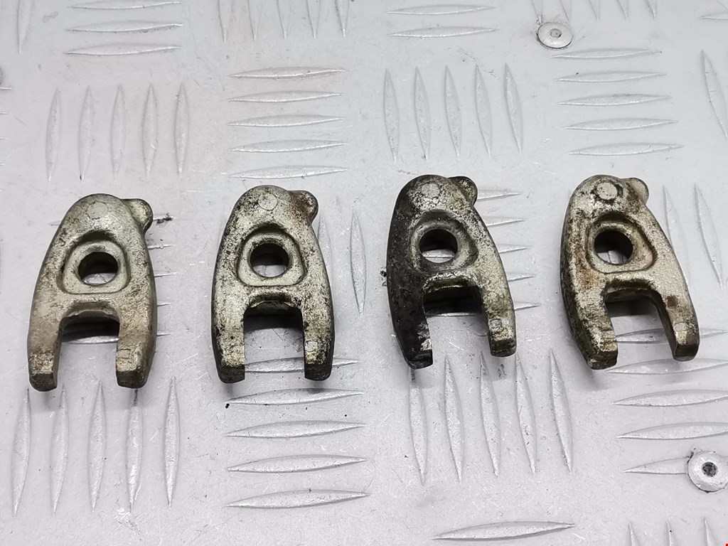 Кронштейн форсунки RENAULT Megane III 2009-2016