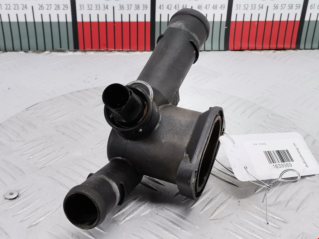 Тройник системы охлаждения VOLKSWAGEN Bora 1998-2005