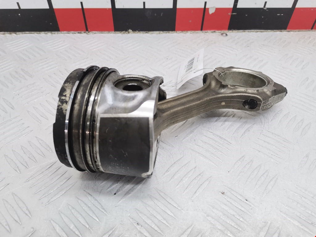 Поршень с шатуном TOYOTA Avensis 2003-2008