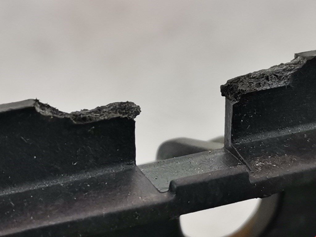 Крепление АКБ (корпус/подставка) JAGUAR XF X250 2007-2015