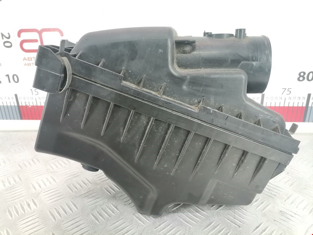 Корпус воздушного фильтра TOYOTA Avensis 2003-2008