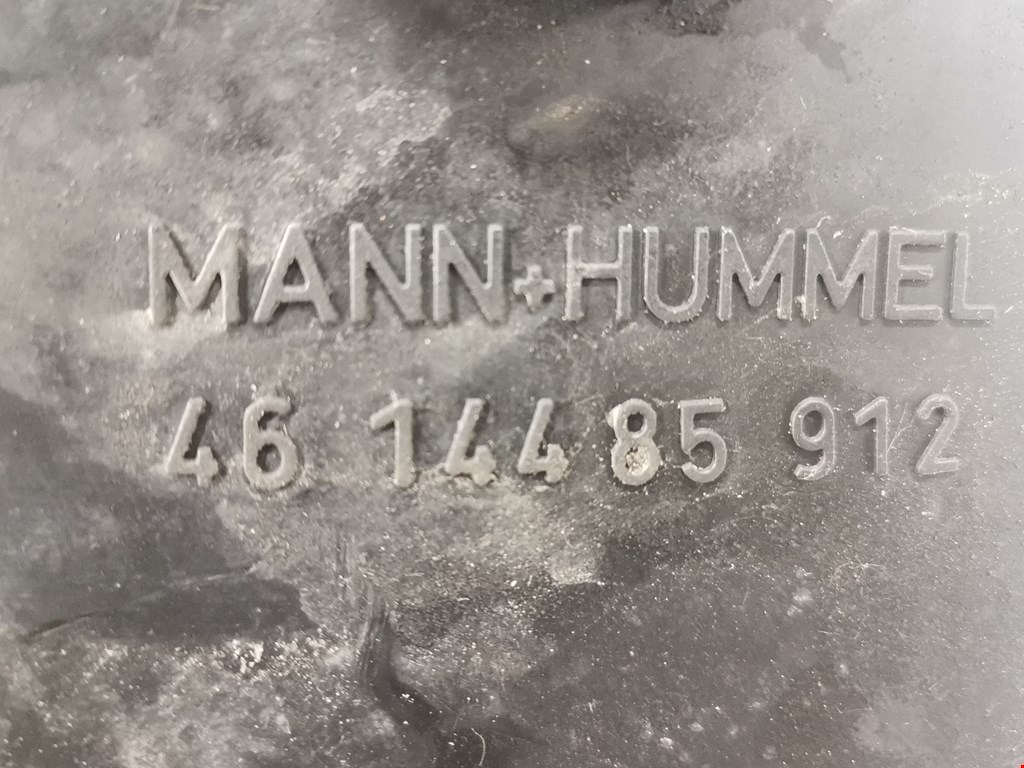 Корпус воздушного фильтра TOYOTA Avensis 2003-2008