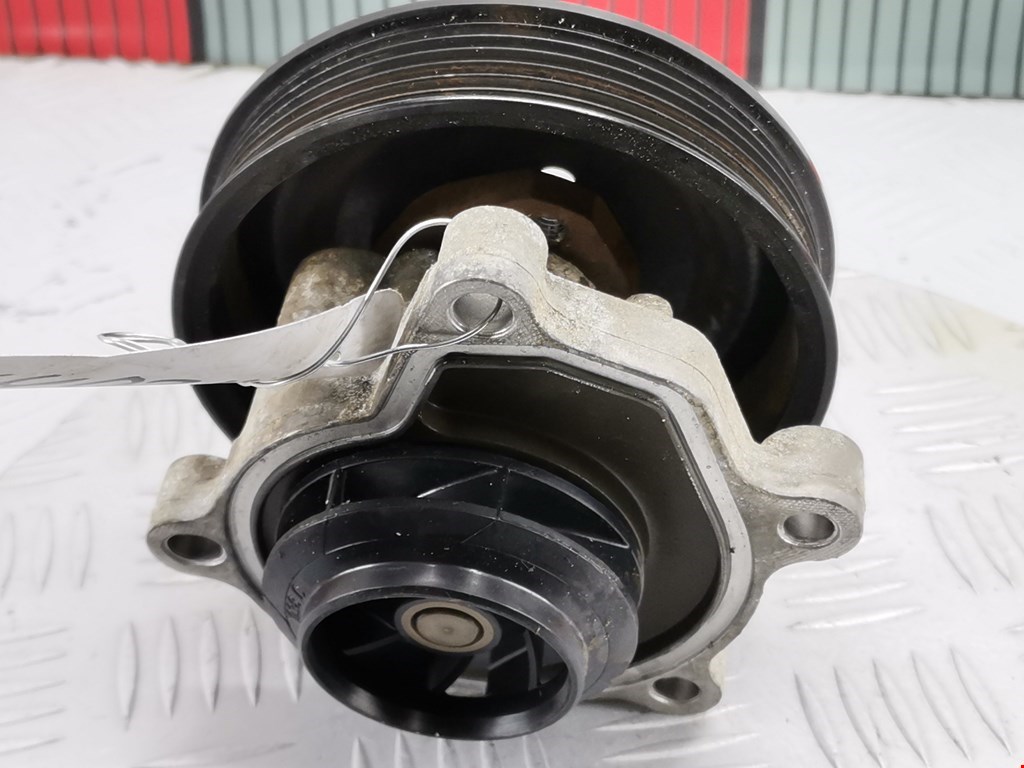 Насос водяной (помпа) SKODA Fabia MK2 5J 2007-2014