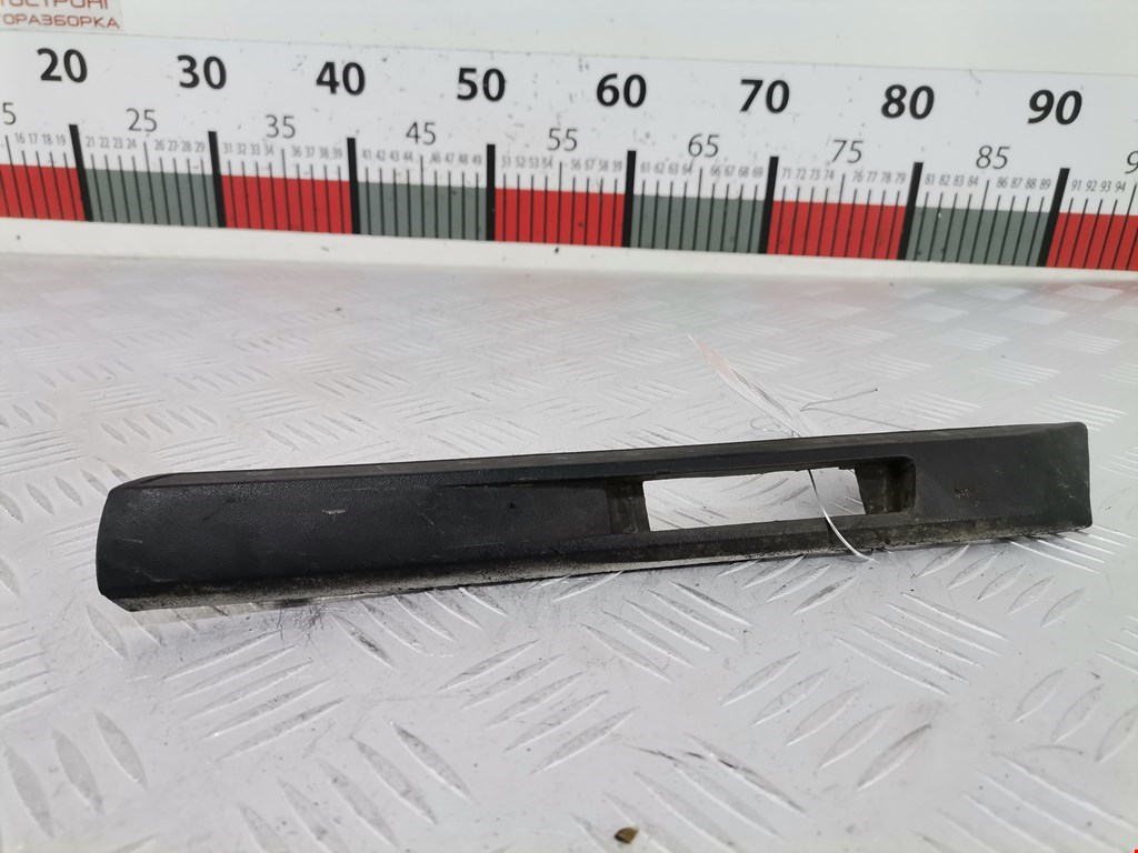 Накладка декоративная (молдинг) крыла переднего правого BMW 7-Series (E38) (1994-2001)