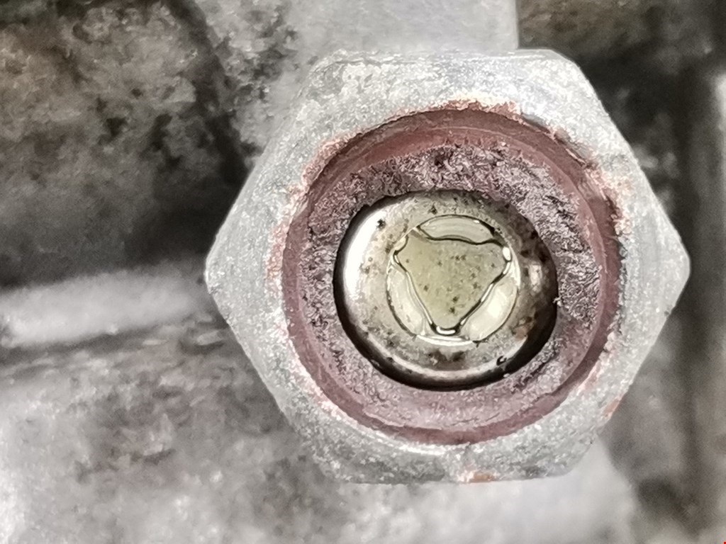 Корпус масляного фильтра VOLKSWAGEN Touran 2003-2010