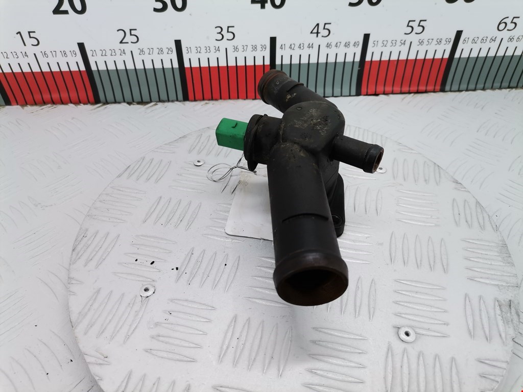 Тройник системы охлаждения VOLKSWAGEN Golf IV 1997-2003