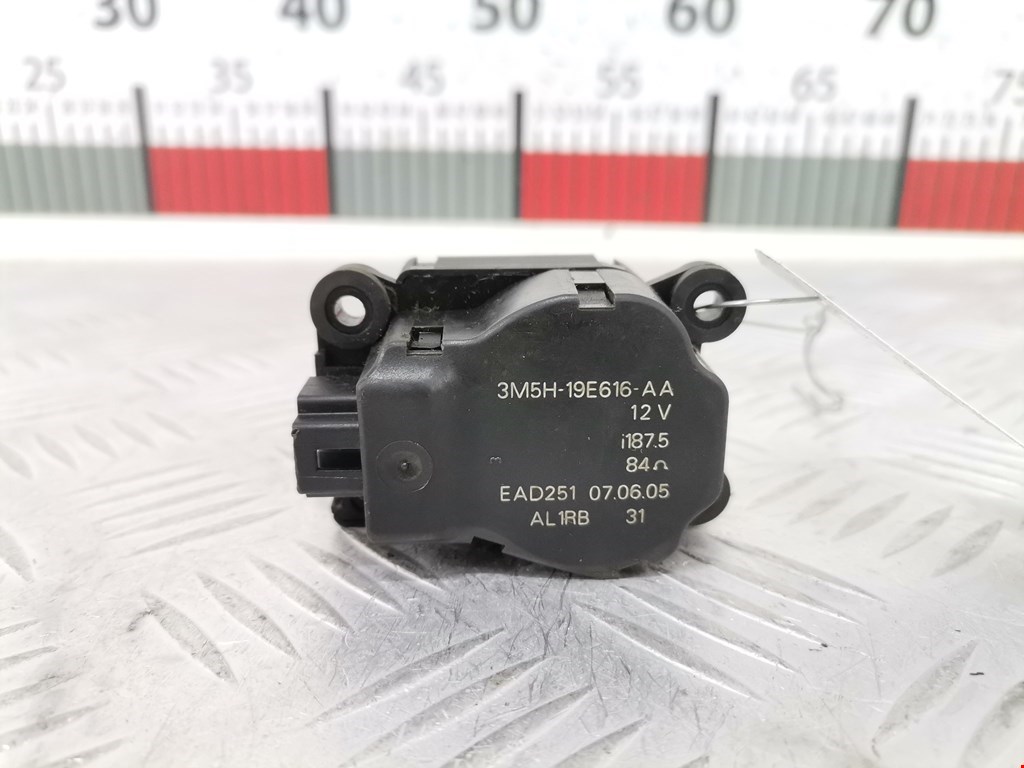 Моторчик заслонки печки FORD Focus II 2005-2011