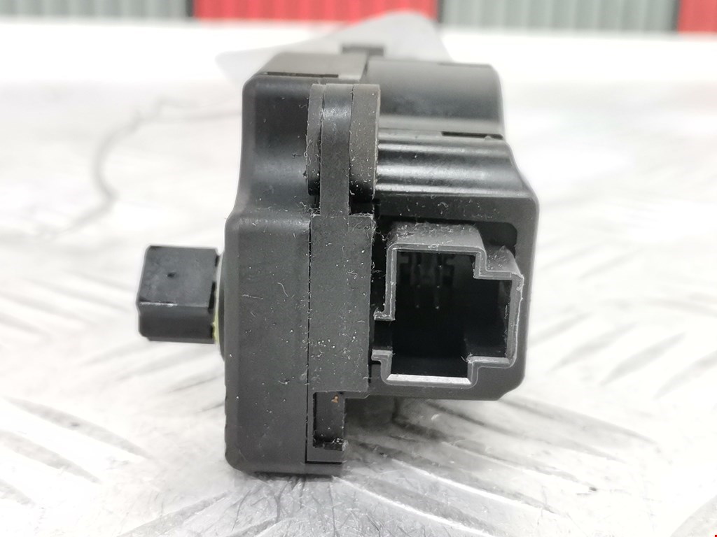 Моторчик заслонки печки FORD Focus II 2005-2011