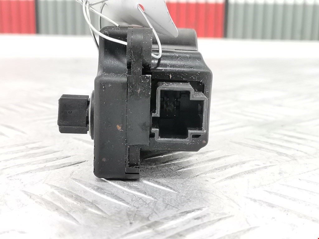 Моторчик заслонки печки FORD Focus II 2005-2011