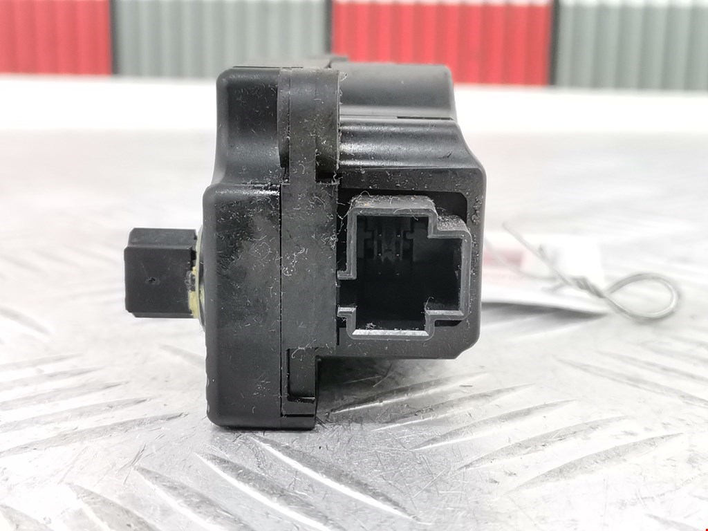 Моторчик заслонки печки FORD Focus II 2005-2011