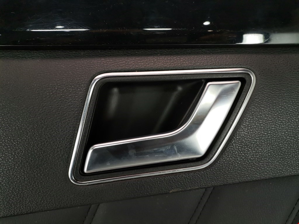 Обшивка двери задняя правая MERCEDES-BENZ E-Class W212, S212, C207 2009-2016