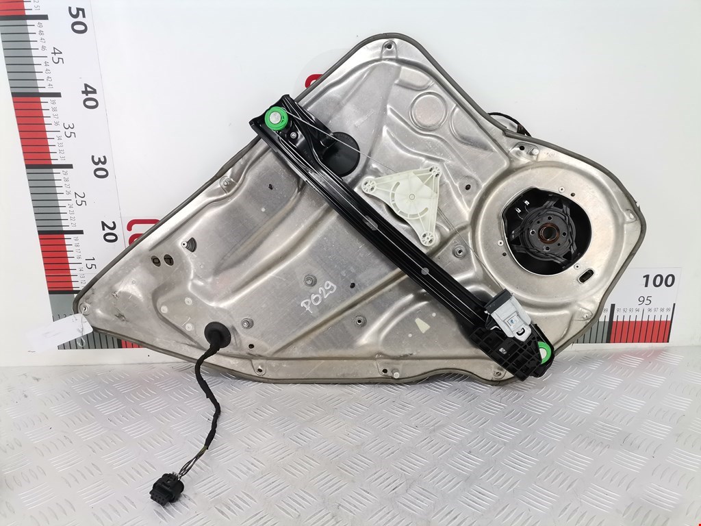 Стеклоподъемник задний правый MERCEDES-BENZ E-Class W212, S212, C207 2009-2016