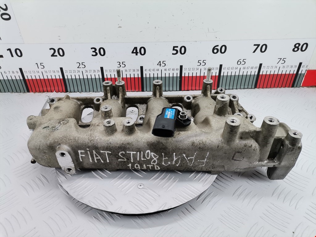 Коллектор впускной FIAT Stilo 2001-2010