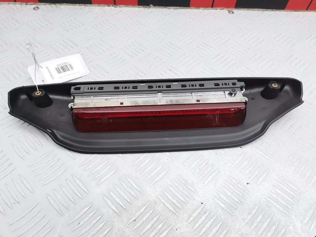 Фонарь дополнительный тормозной (стоп-сигнал) Ford Ka 2 (2008-2016)