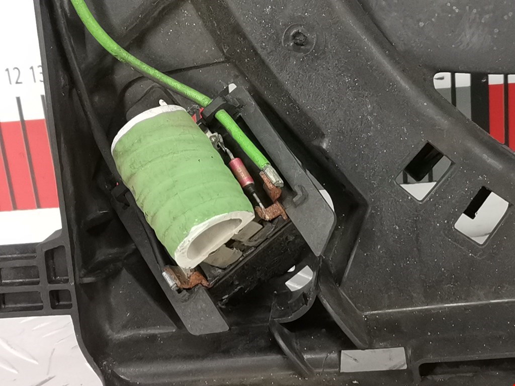 Вентилятор радиатора основного OPEL Astra J 2009-2017