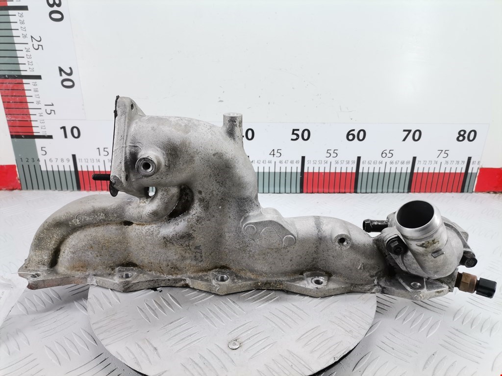 Коллектор впускной KIA Carens 1999-2002