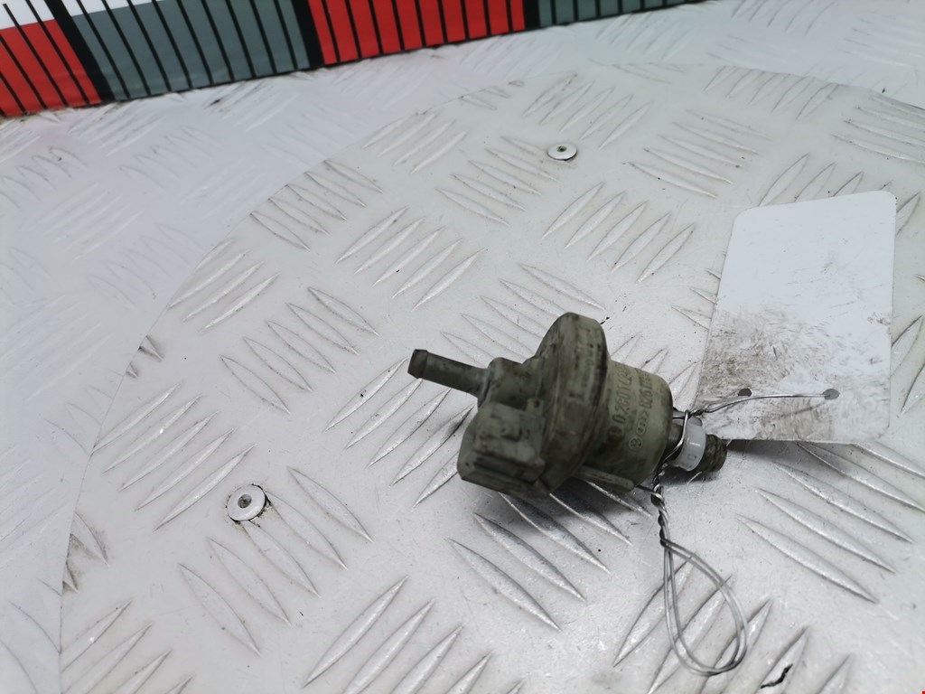 Клапан вентиляции топливного бака VOLKSWAGEN Golf II 1983-1992