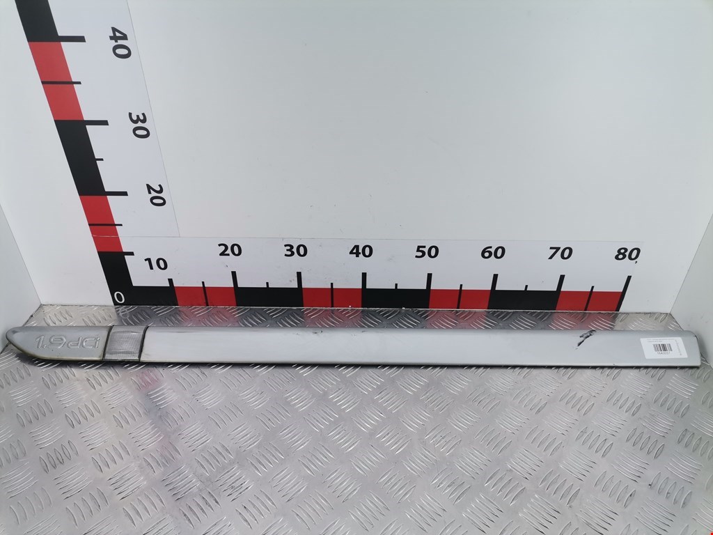 Накладка декоративная (молдинг) двери передней левой Renault Laguna 2 (2000-2007)