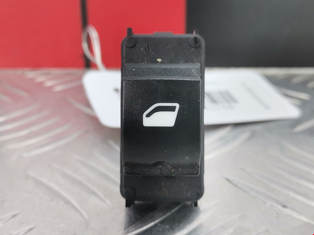 Кнопка стеклоподъемника CITROEN C4 Cactus 2014-н.в.