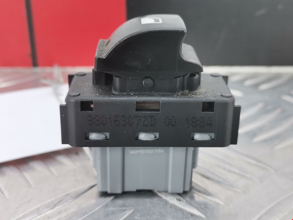 Кнопка стеклоподъемника CITROEN C4 Cactus 2014-н.в.