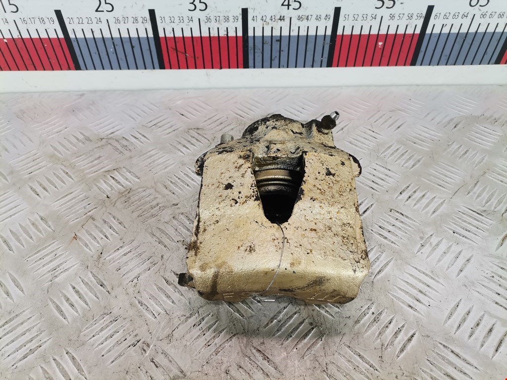 Суппорт передний левый AUDI A3 8P 2003-2013