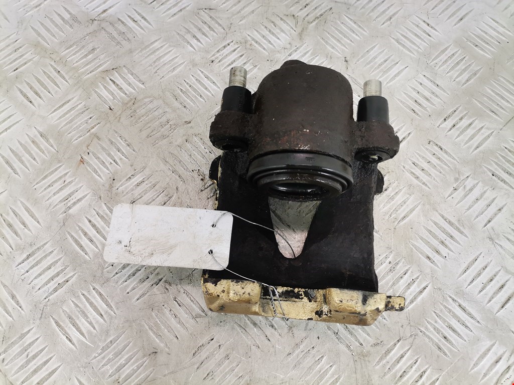 Суппорт передний левый AUDI A3 8P 2003-2013