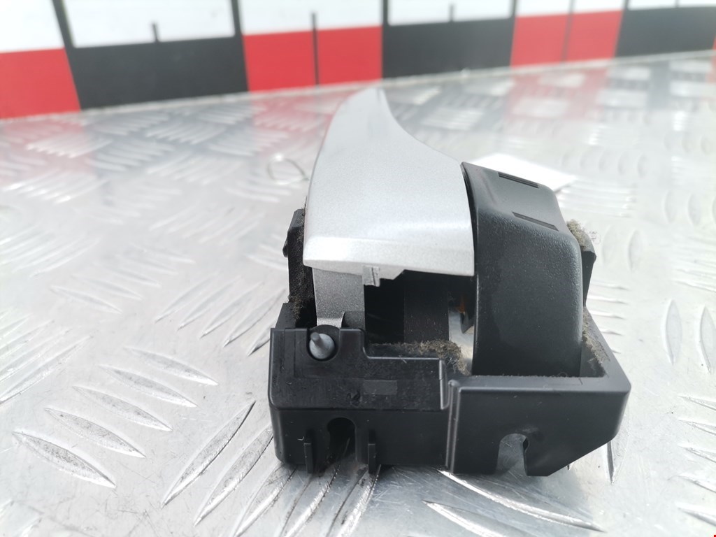 Ручка дверная передняя внутренняя правая TOYOTA Prius III XW30 2009-2015