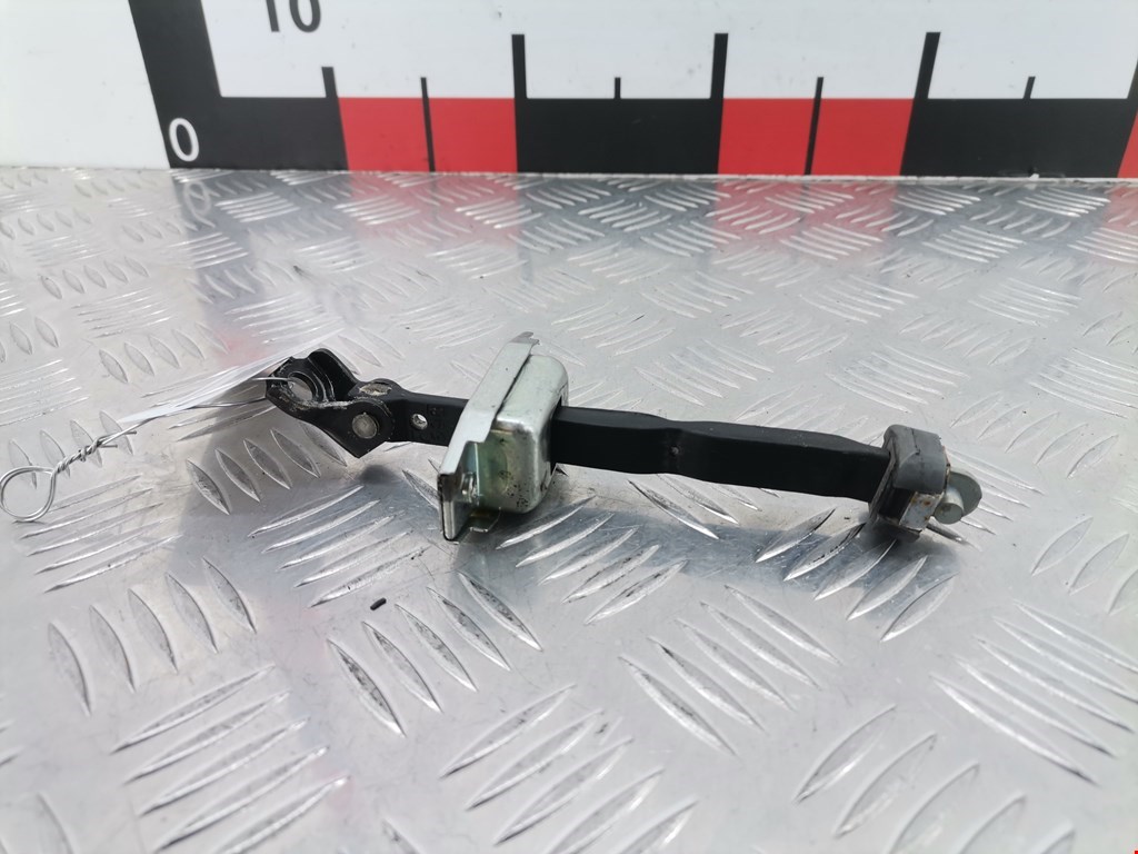 Ограничитель открывания двери TOYOTA Prius III XW30 2009-2015