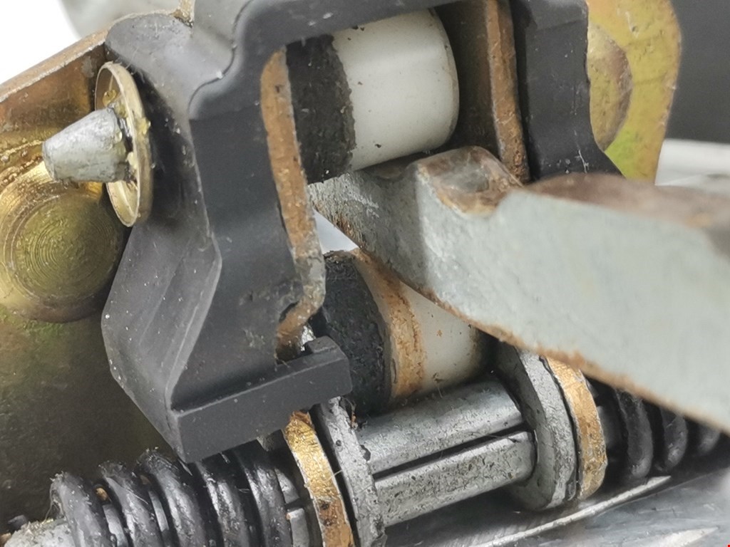 Ограничитель открывания двери RENAULT Clio 1998-2008