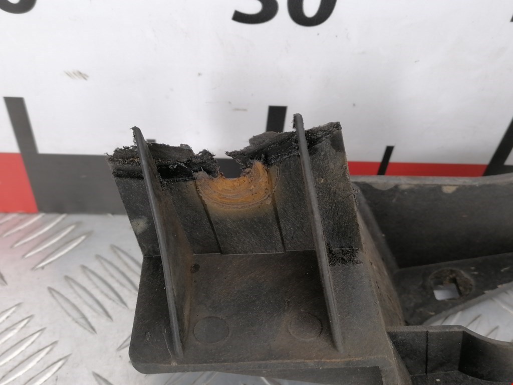 Кронштейн фары левый LAND ROVER Range Rover 2002-2012