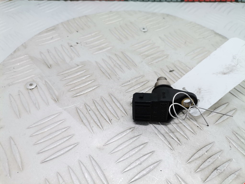 Датчик положения распредвала VOLVO V40 I 1995-2004