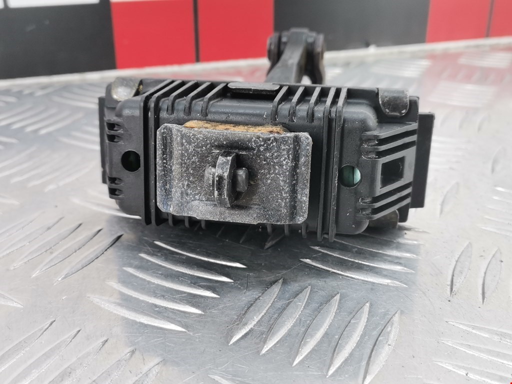 Ограничитель открывания двери BMW X1 E84 2009-2015