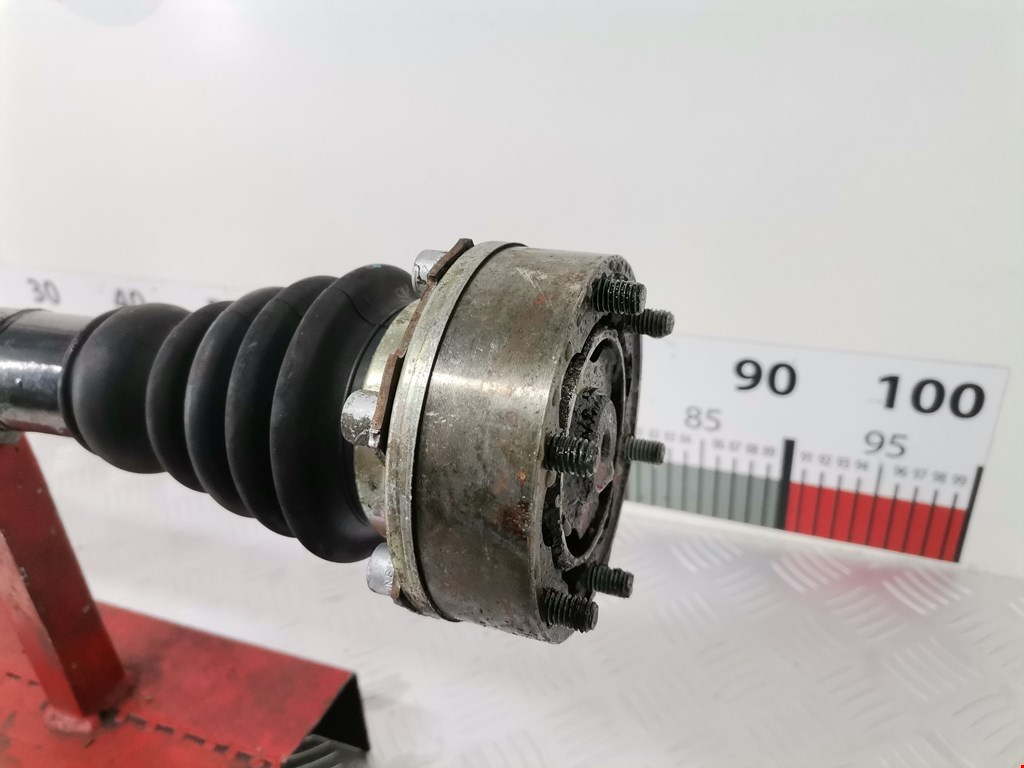 Полуось (привод, приводной вал) передняя правая VOLKSWAGEN Beetle A4 1998-2010