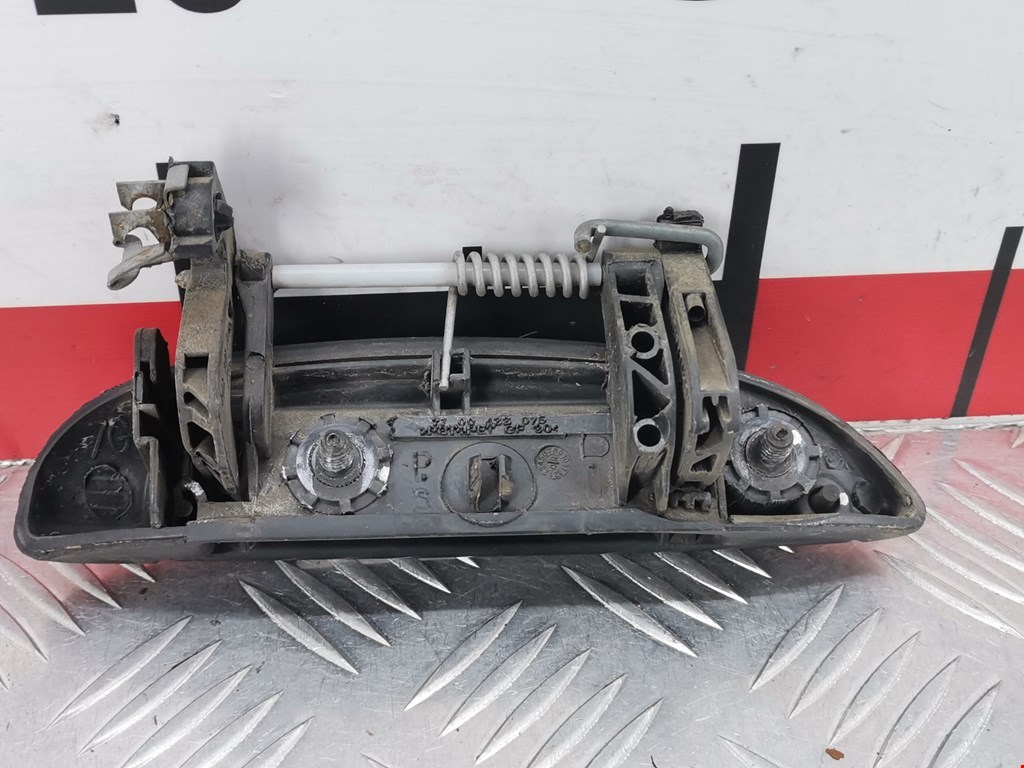 Ручка двери задней наружная левая RENAULT Clio 1998-2008