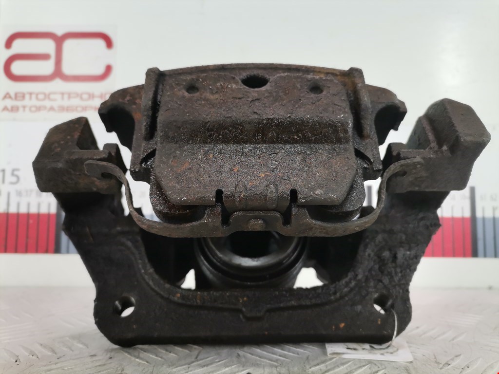 Суппорт передний левый BMW X5 E70 2007-2013