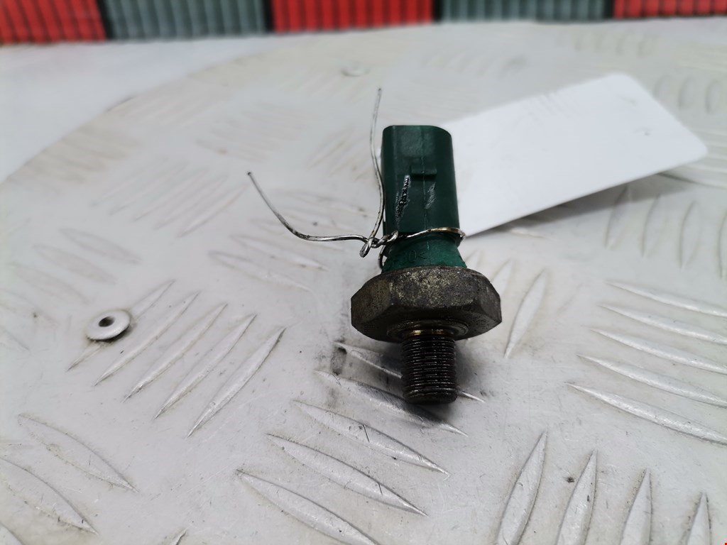 Датчик давления масла VOLKSWAGEN Golf IV 1997-2003