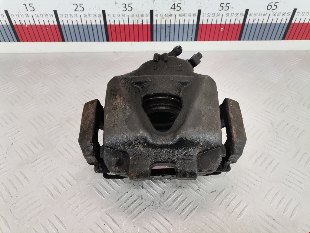 Суппорт передний правый BMW X1 E84 2009-2015