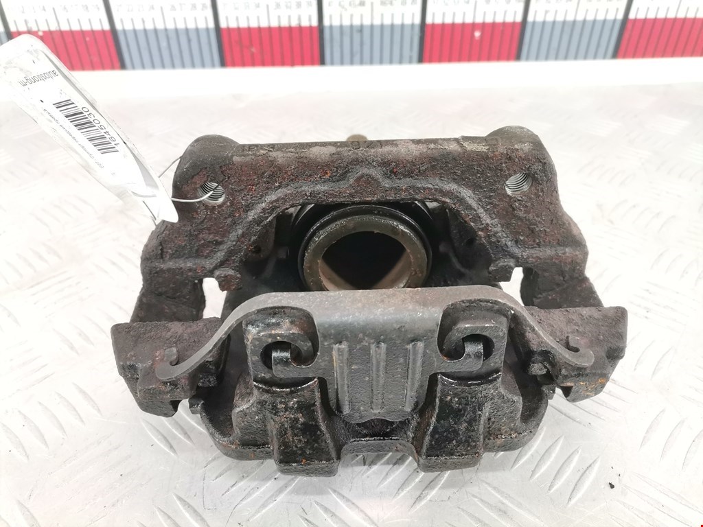 Суппорт передний правый BMW X1 E84 2009-2015