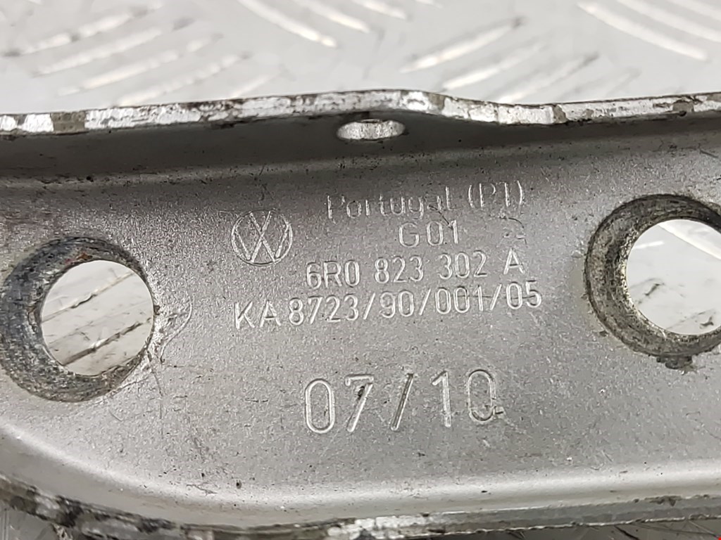 Петля капота левая/правая VOLKSWAGEN Polo V HB 2009-2017